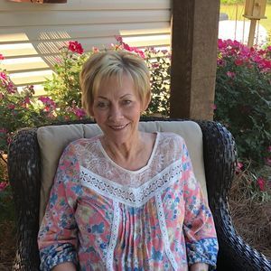 Meet your Posher, Suzanne